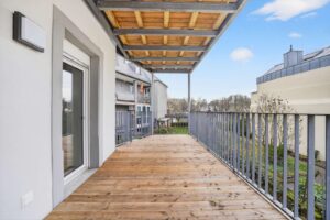 Großer Balkon mit Blick auf die Barbarathermen