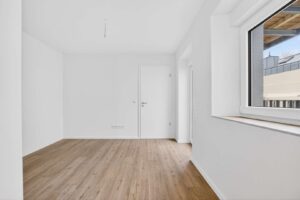 Blick in Richtung Schlafbereich und Bad