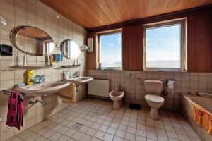 großes Tageslichtbad