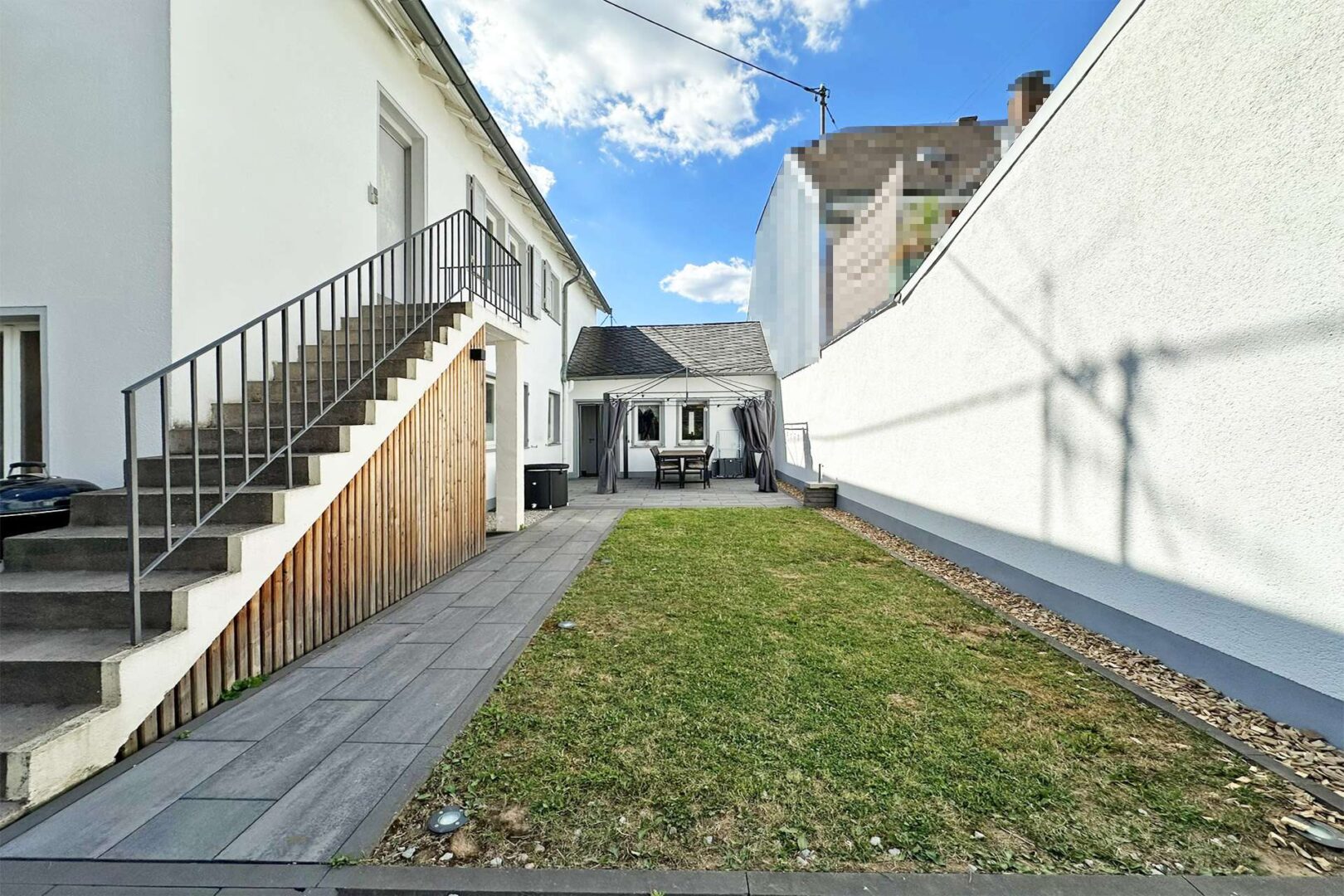 Innenhofgarten und Terrasse