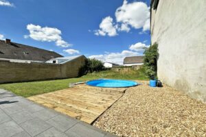 oberer Garten mit Pool