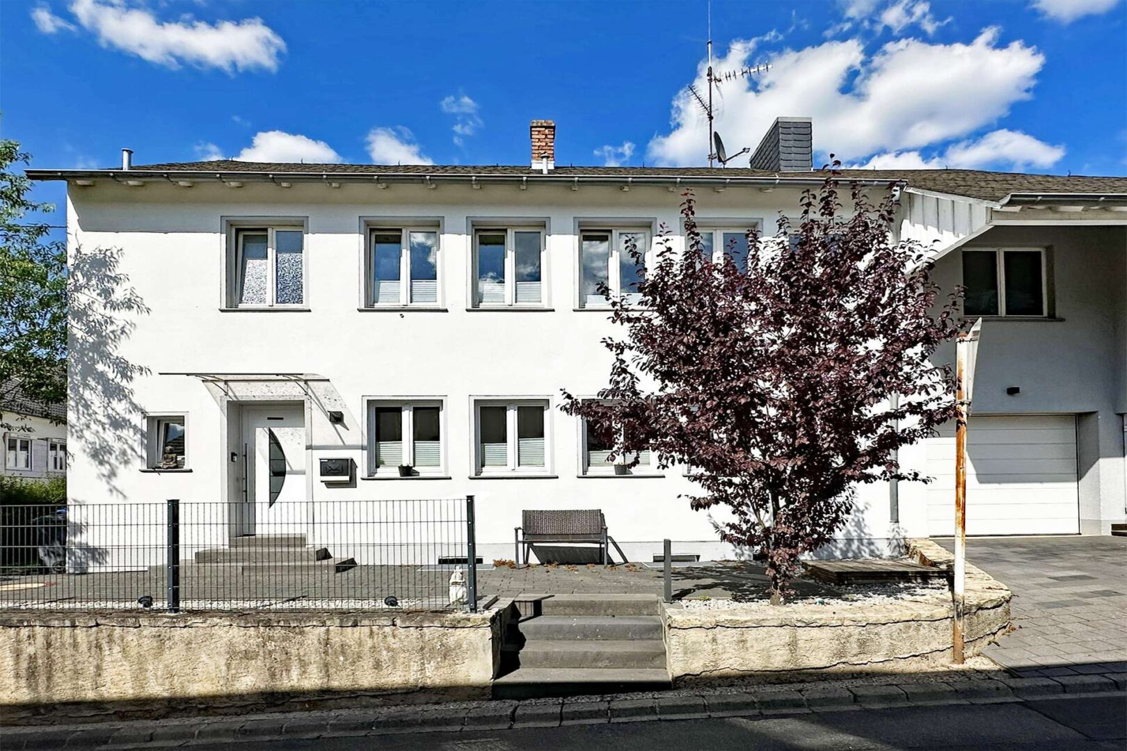 großes Einfamilienhaus