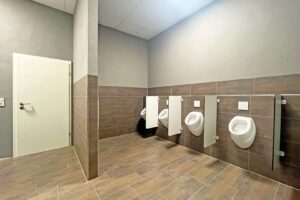 Moderne Toilettenanlage