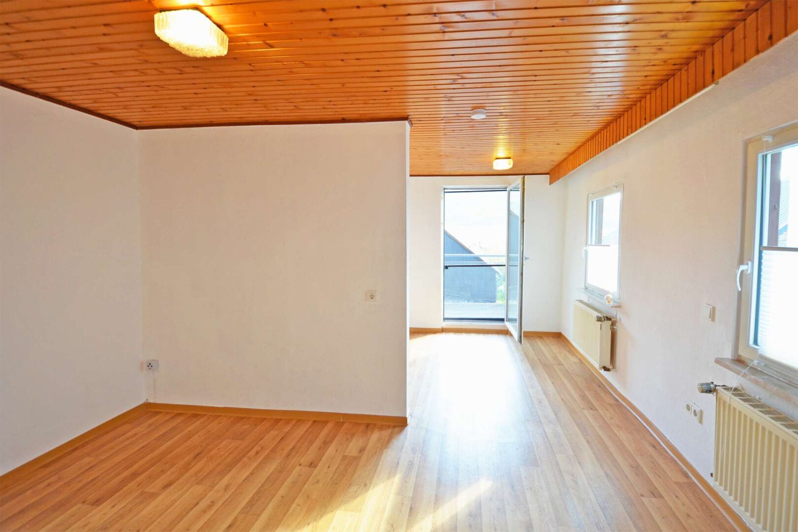 Obere Wohnetage mit Balkon