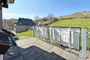 Balkon mit Blick ins Grüne