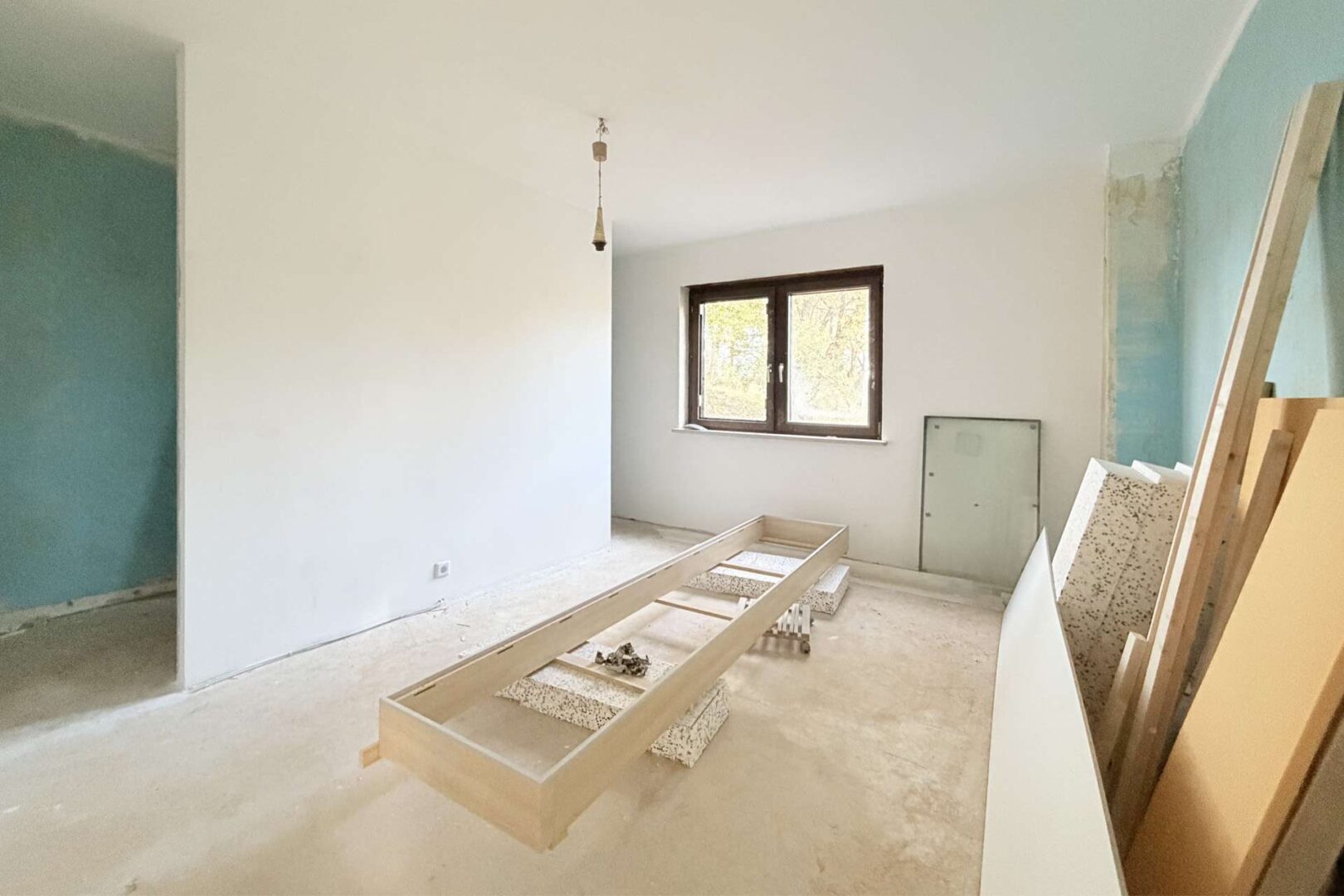 Schlafzimmer mit Ankleidebereich