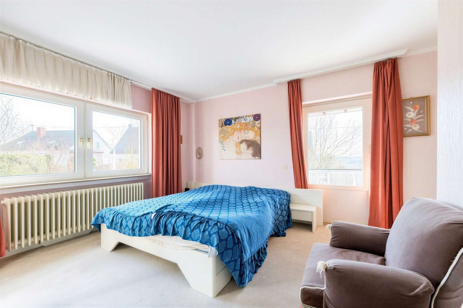 Elternschlafzimmer mit Balkon