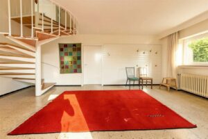 große und helle Diele im UG