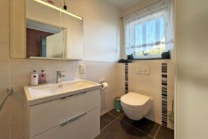 Gäste Bad mit WC und Dusche
