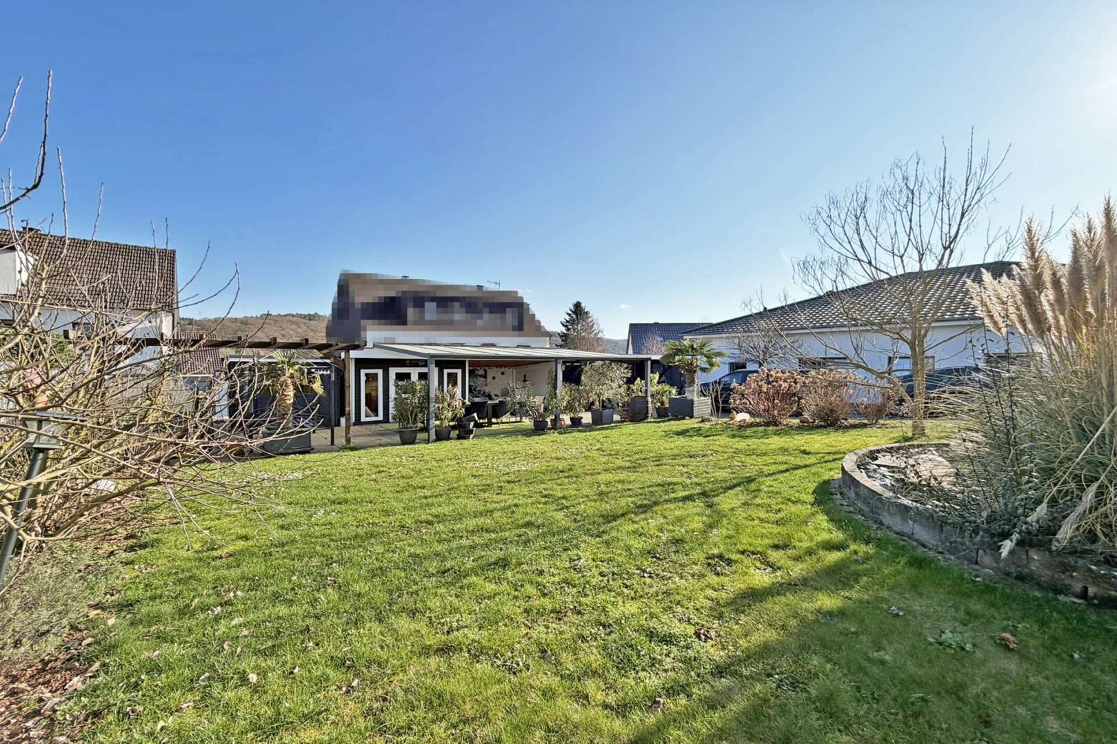 großer Garten oder Bauland