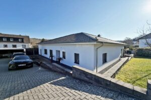 modernes Bungalow in Trassem