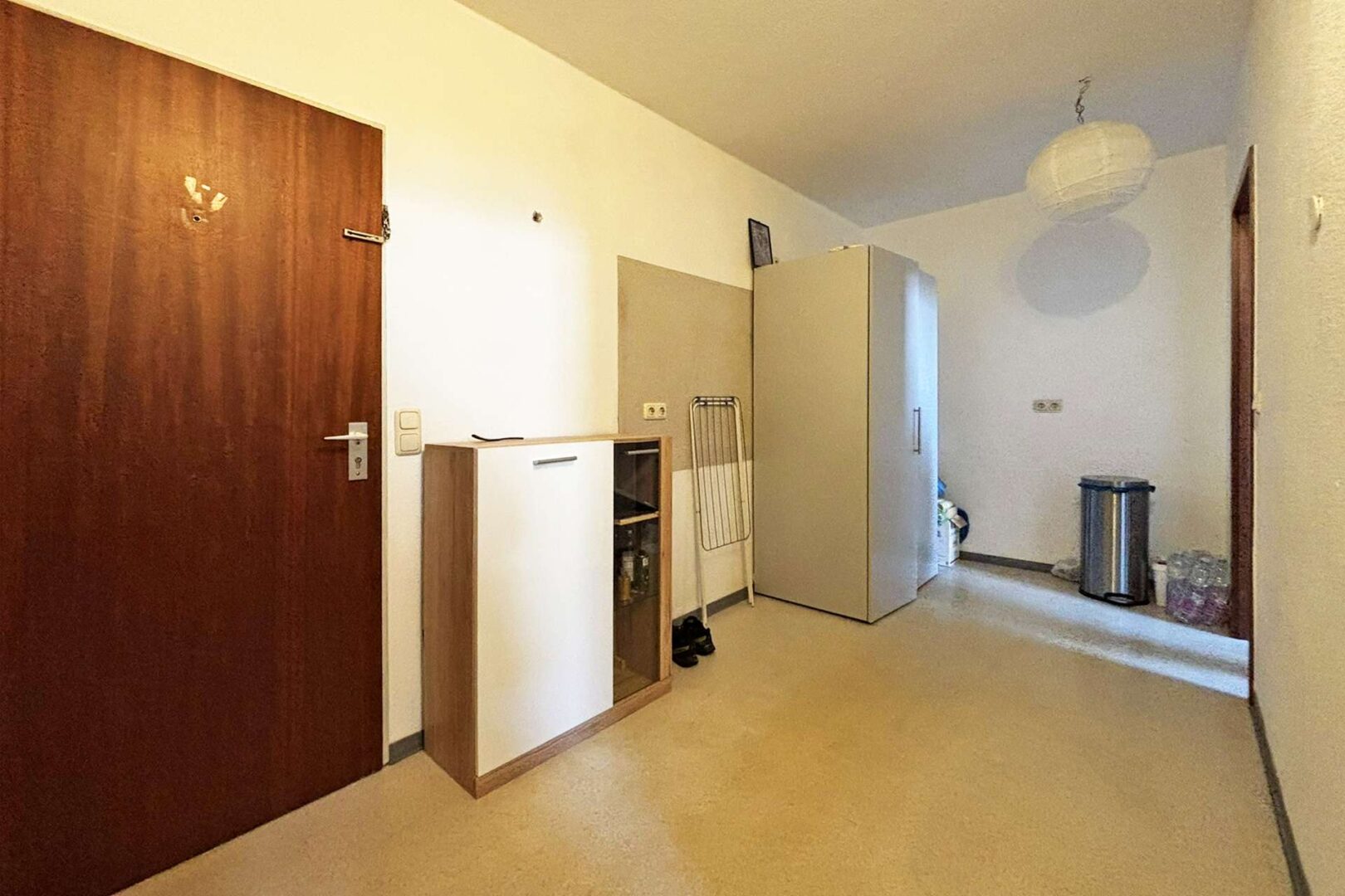 Kochzeile im Flurbereich