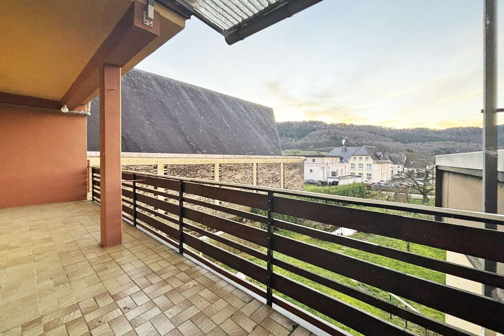 Balkon zur Wohnung OG