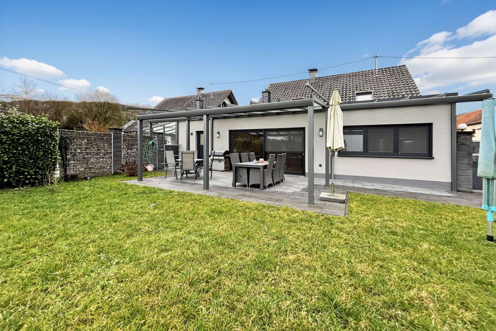 zweite Ansicht der Terrasse