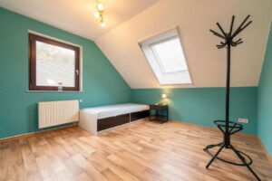 zweites, helles Zimmer