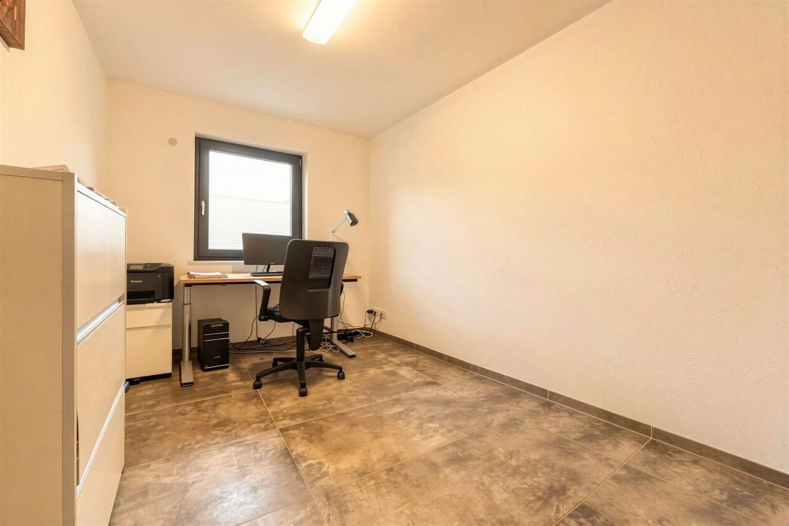 Büro im Erdgeschoss