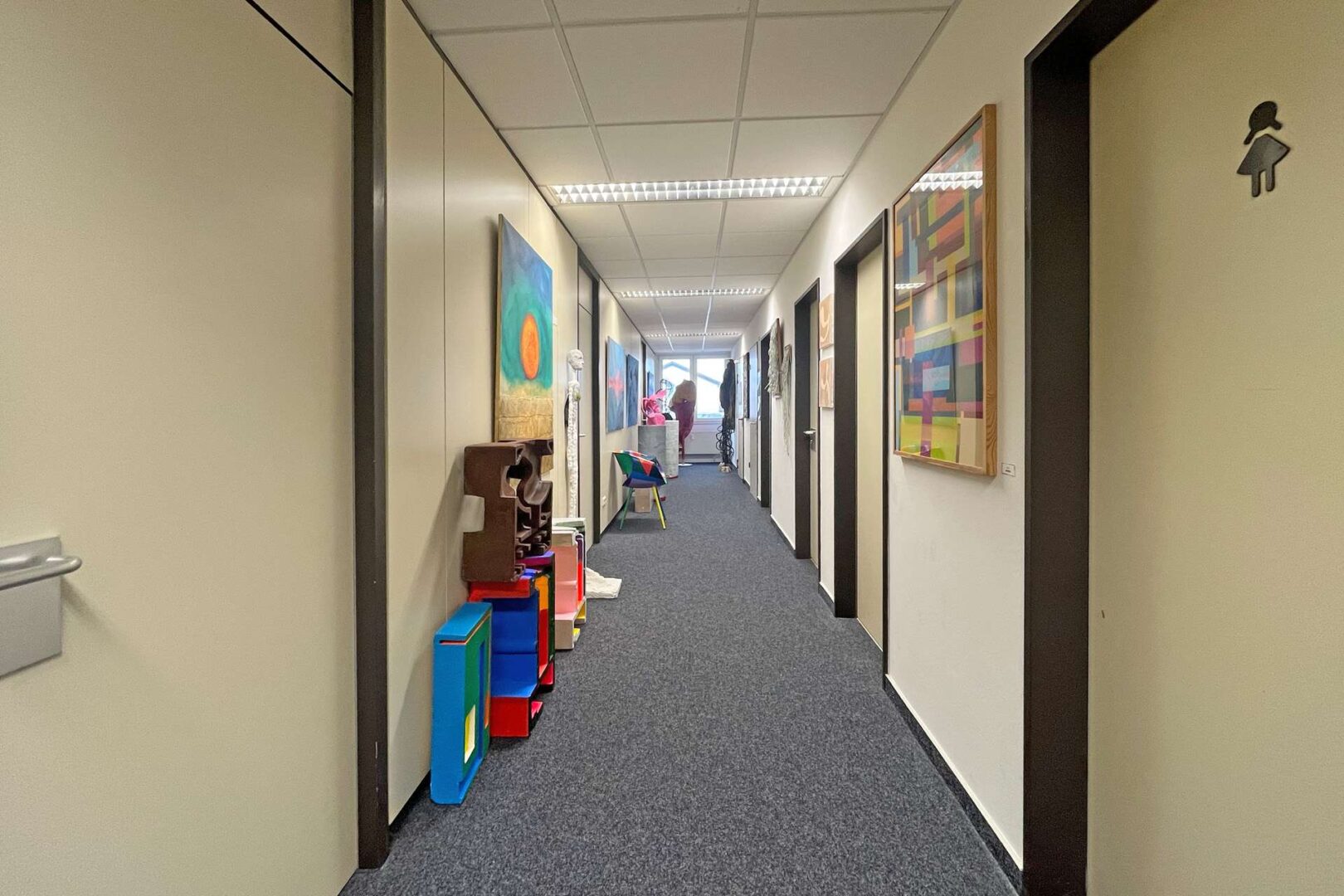 Flur OG (Gebäude 1)