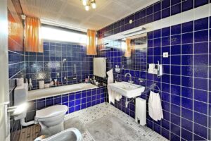 große Tageslichtbad im DG