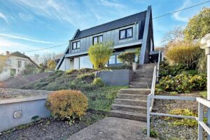 seitliche Treppe zum Haupteingang_CW