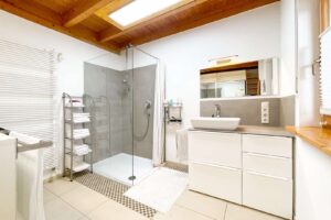 Großzügiges Badezimmer