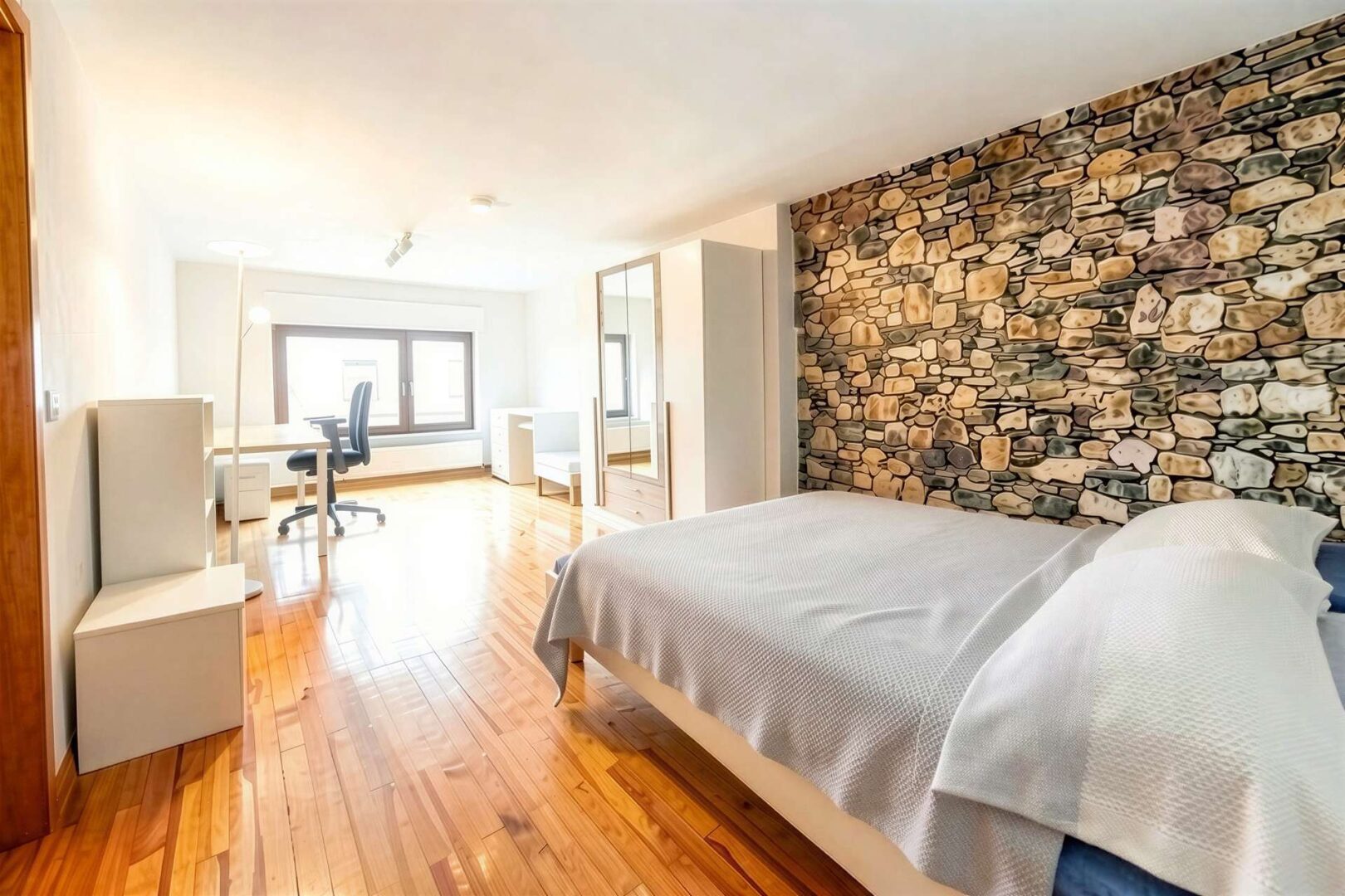 Wohn-Schlafzimmer 1.OG