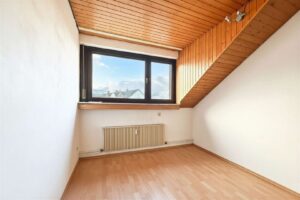 Schlafzimmer oder Büro DG