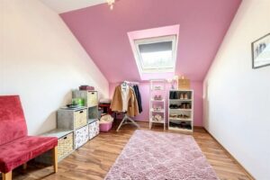 Kinder- oder Ankleidezimmer