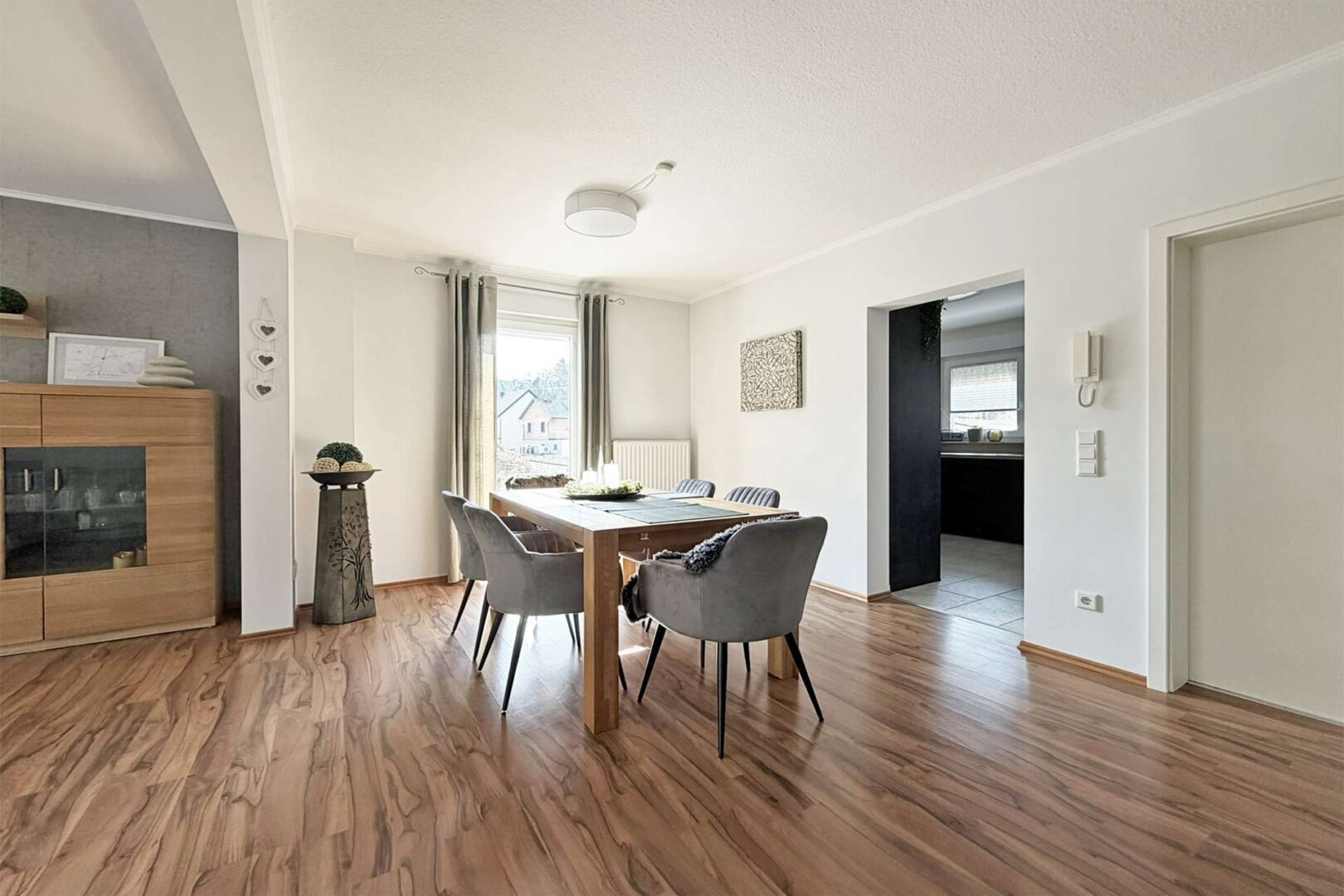 Esszimmer mit Terrassenzugang