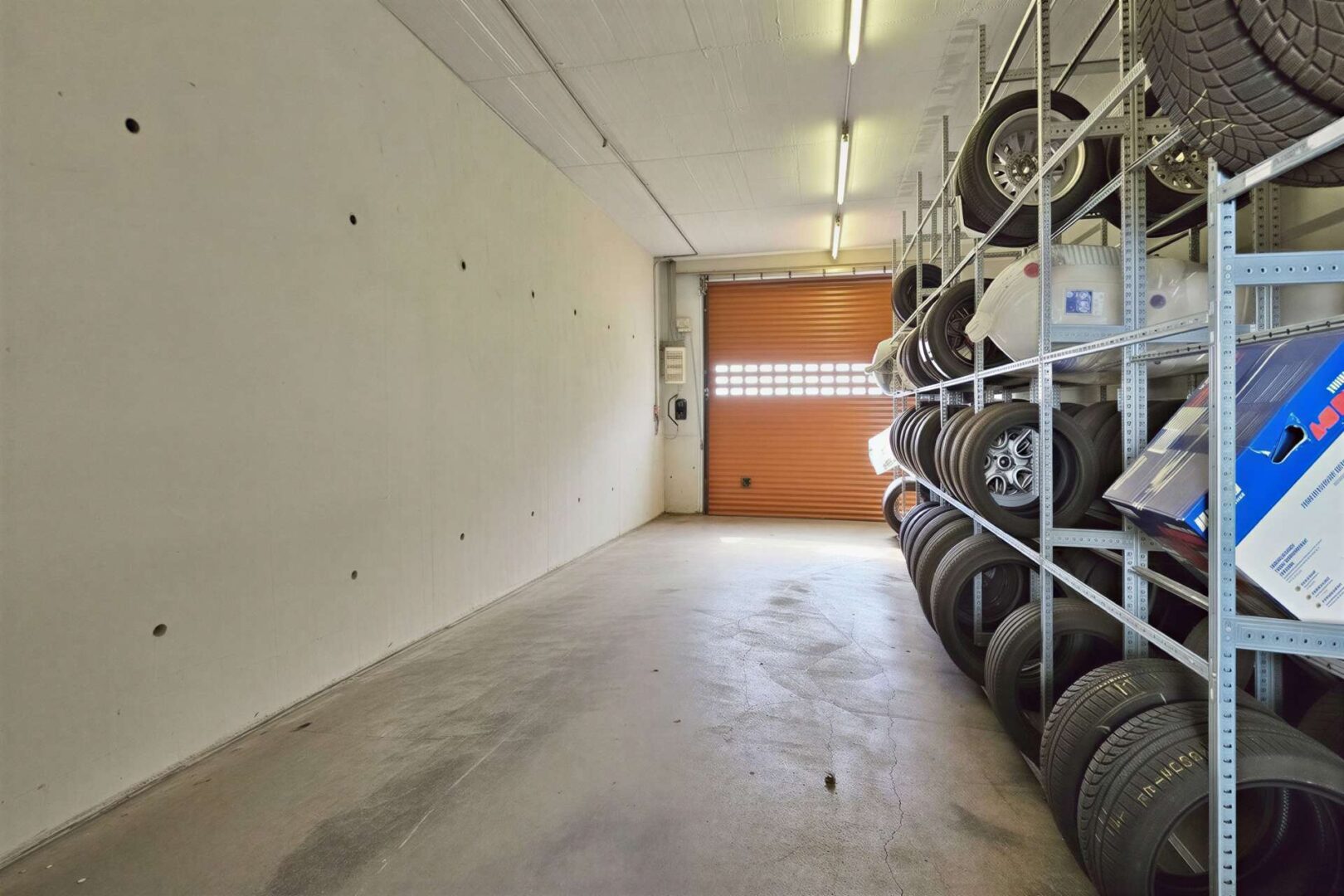 Garage (wohnmobilgeeignet)