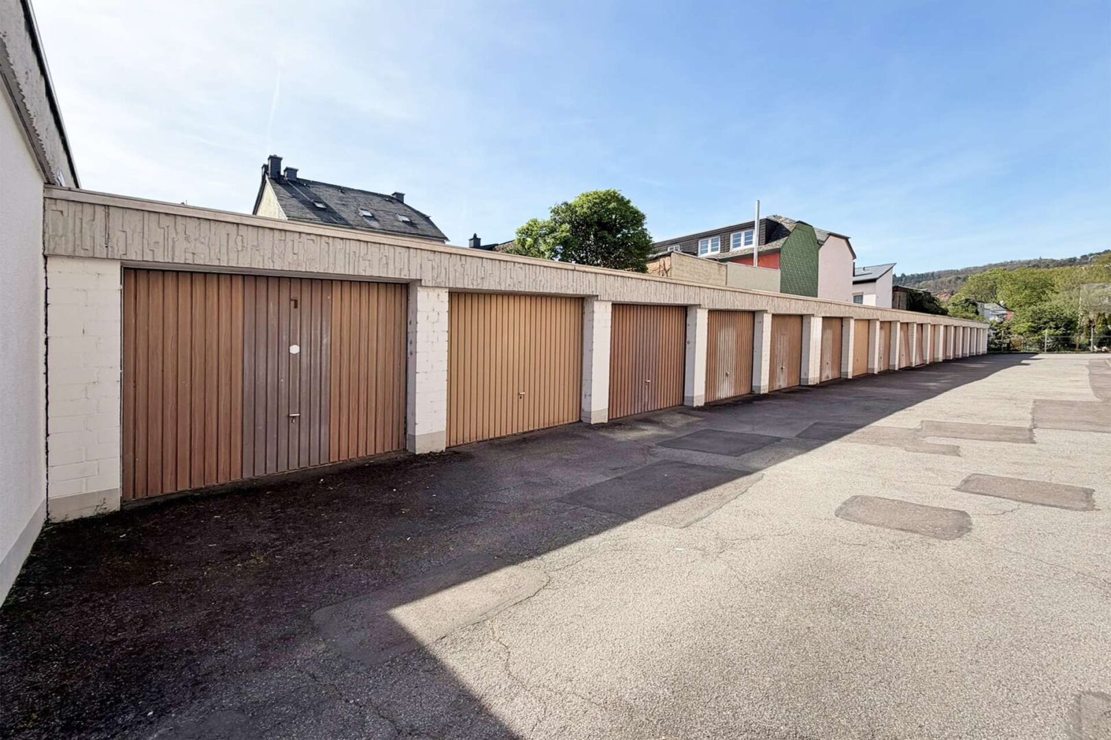 Garagenhof mit zwei Garagen