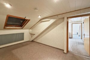 Schlafzimmer oder Küche im DG