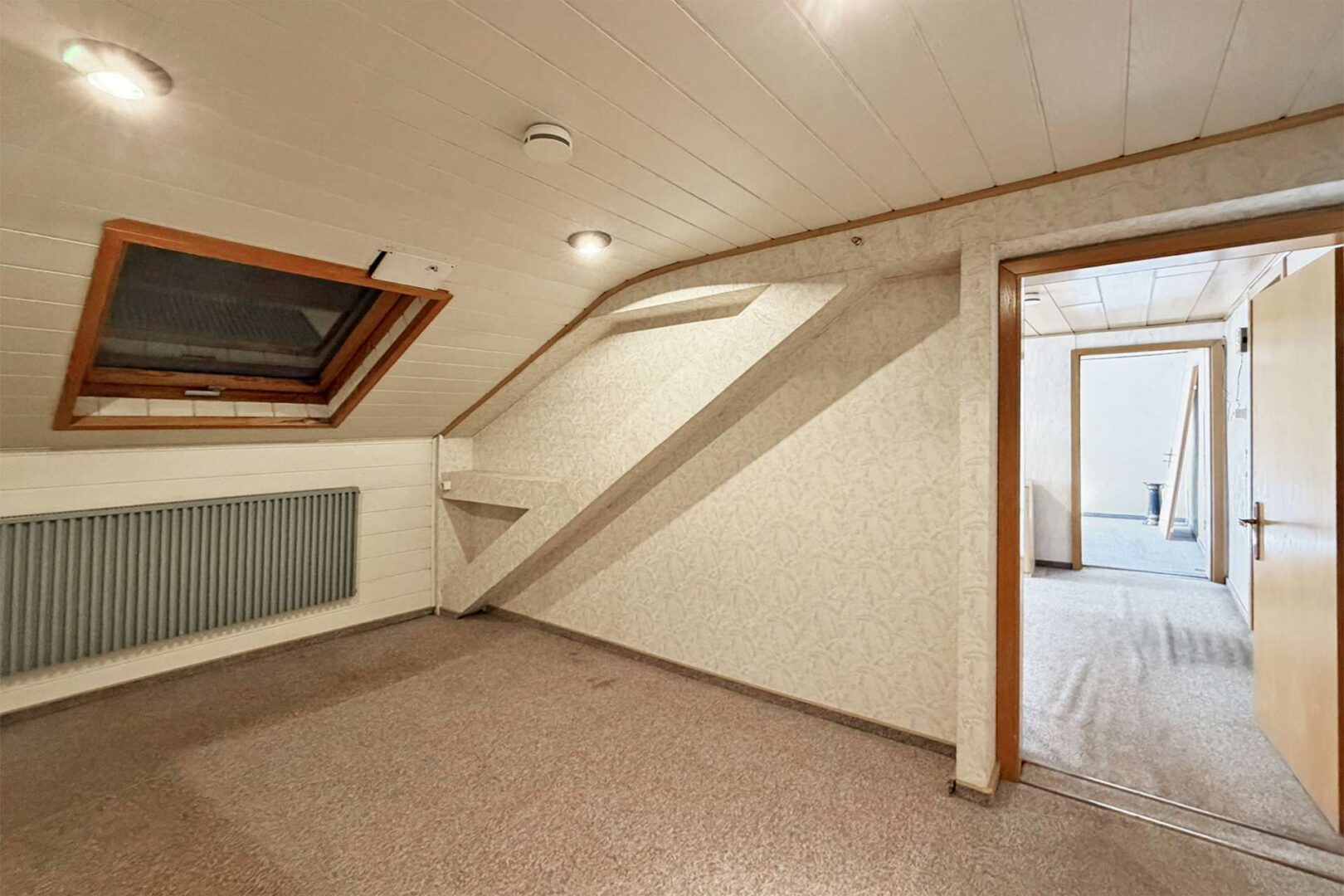 Schlafzimmer oder Küche im DG