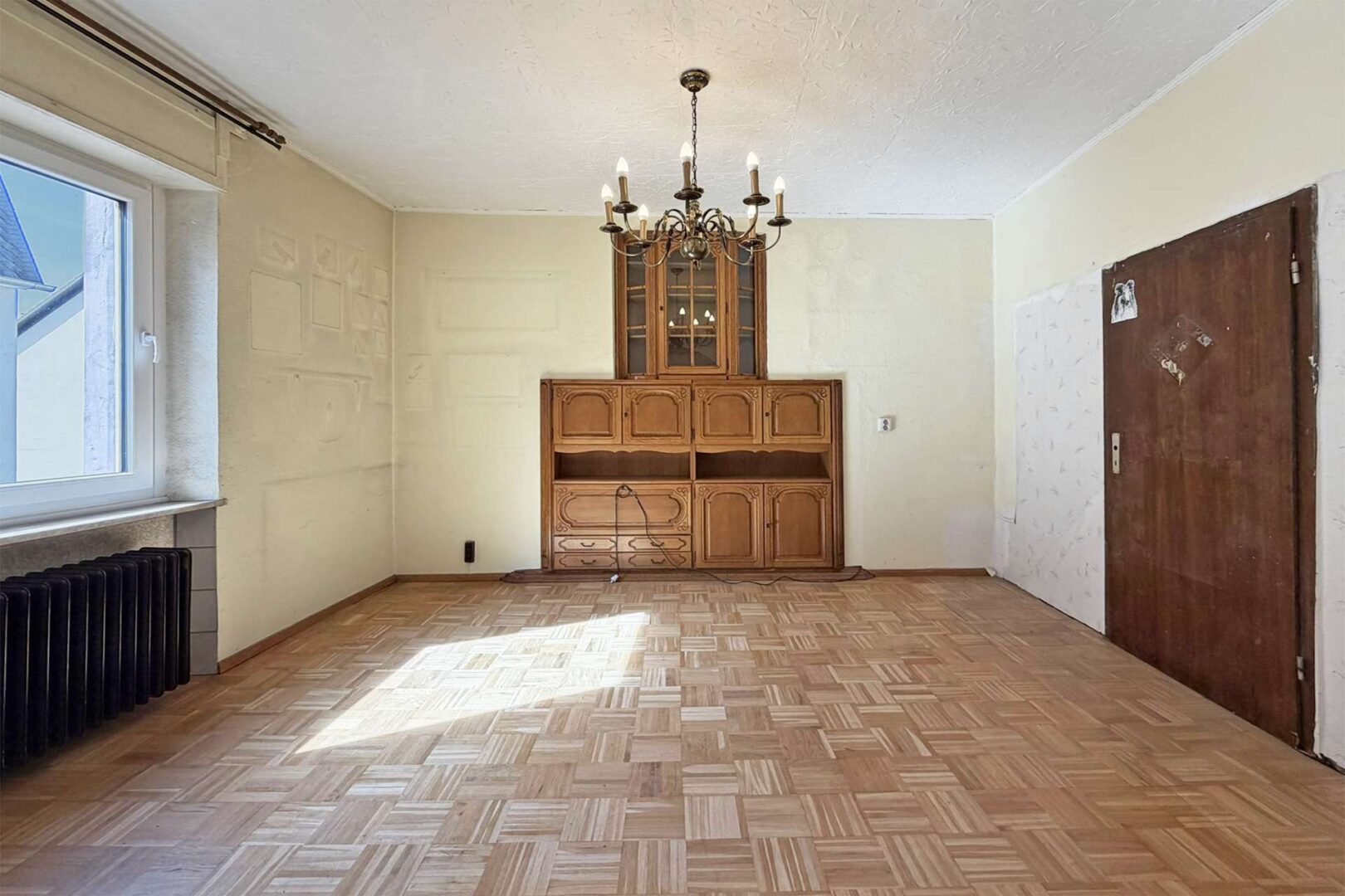 großzügiges Esszimmer im OG