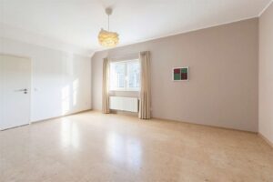 Elternschlafzimmer mit Ankleide im OG