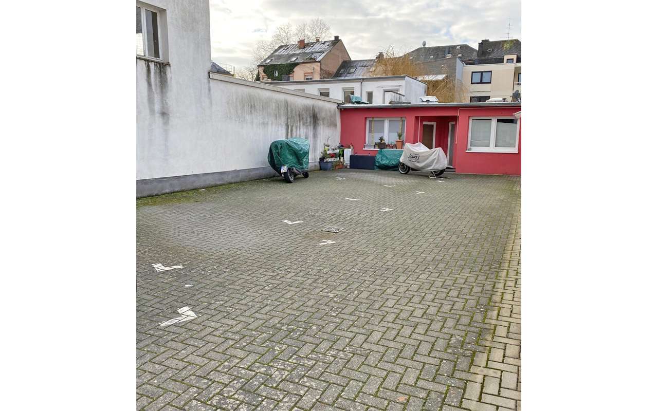 Stellplatz_Lindenstrasse Innenhof