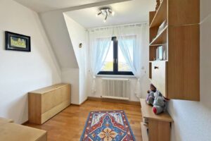 1. Kinderschlafzimmer im DG