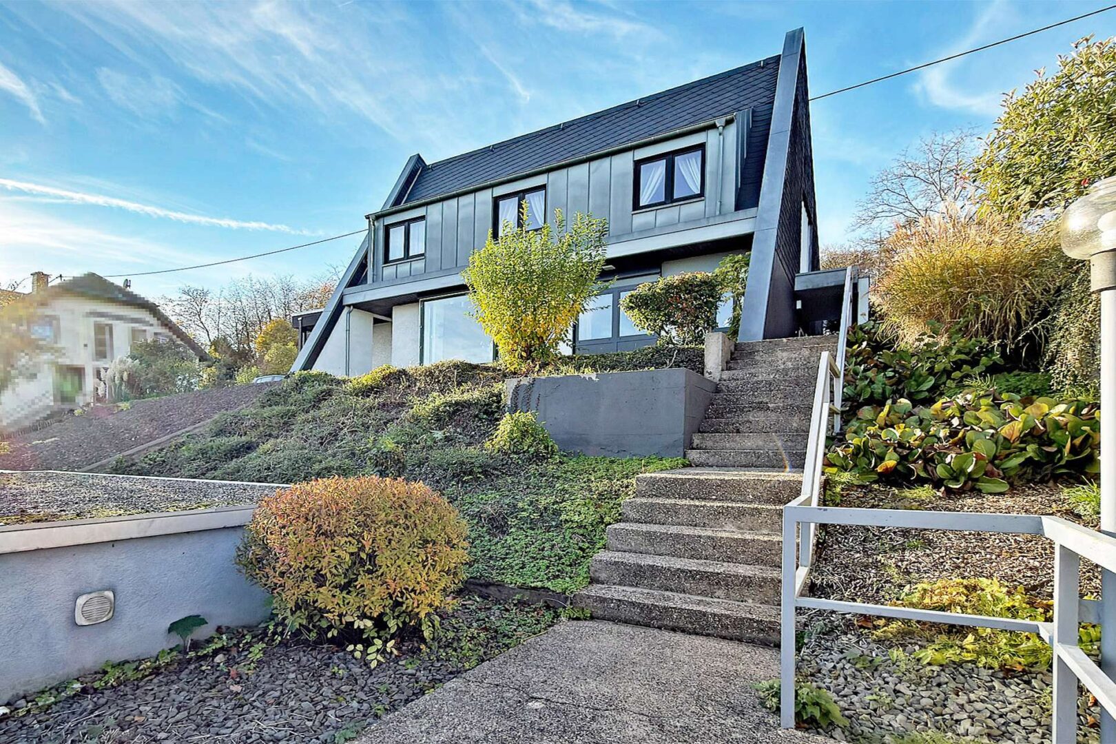 seitliche Treppe zum Haupteingang_CW