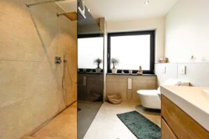 Badezimmer EG