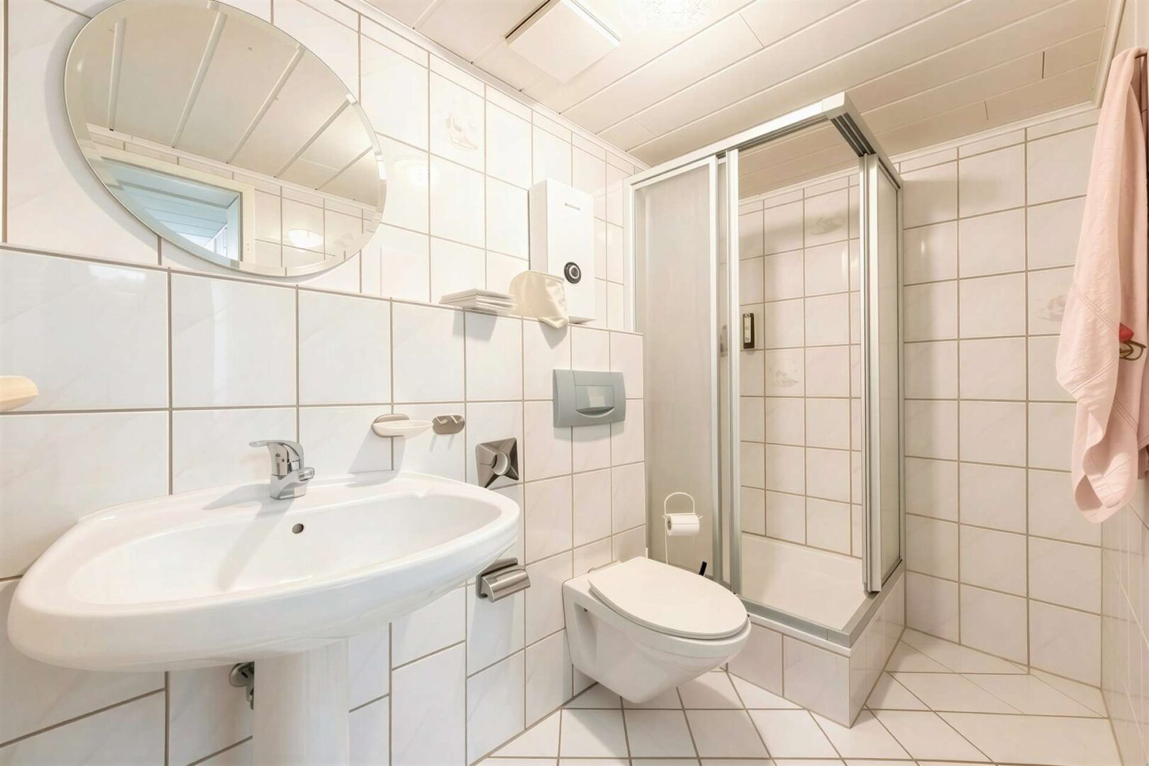 Badezimmer 1.OG links