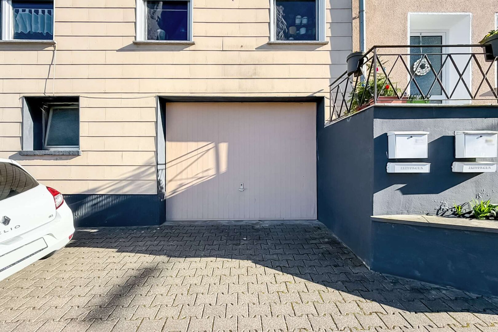 innenliegende Garage