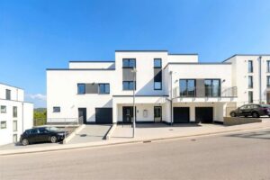modernes Wohngebäude auf der Kenner Ley