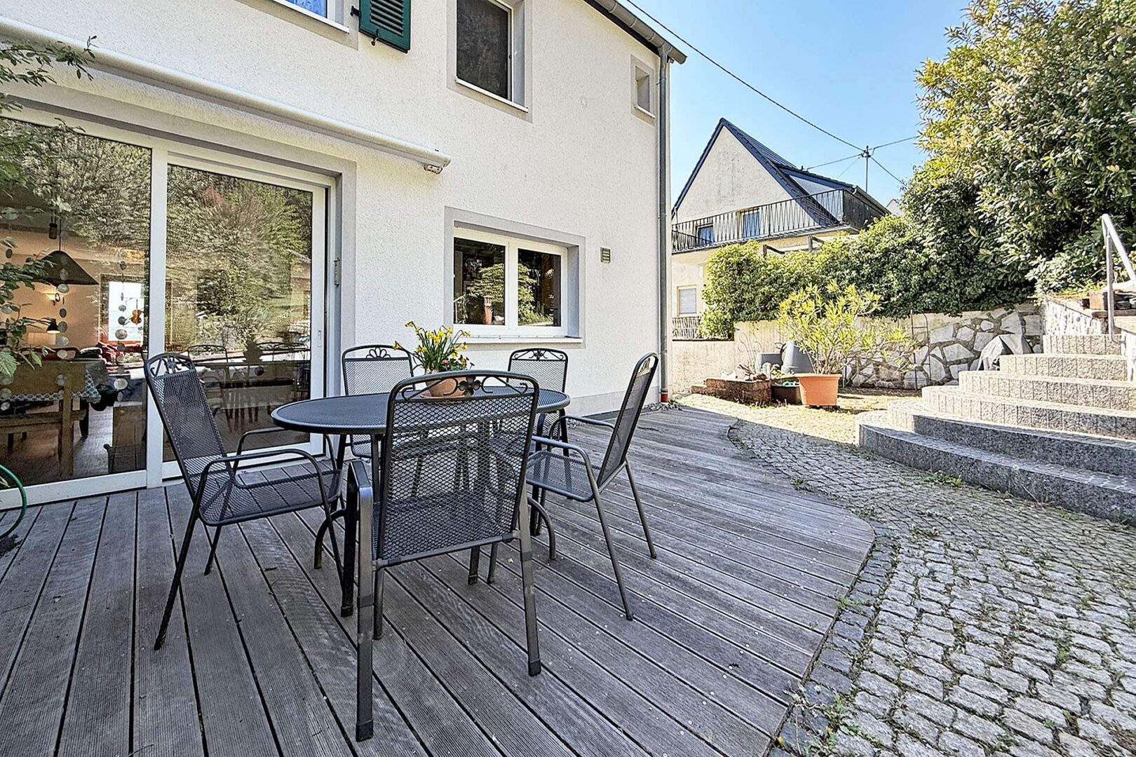 Terrasse in Wet-Ausrichtung