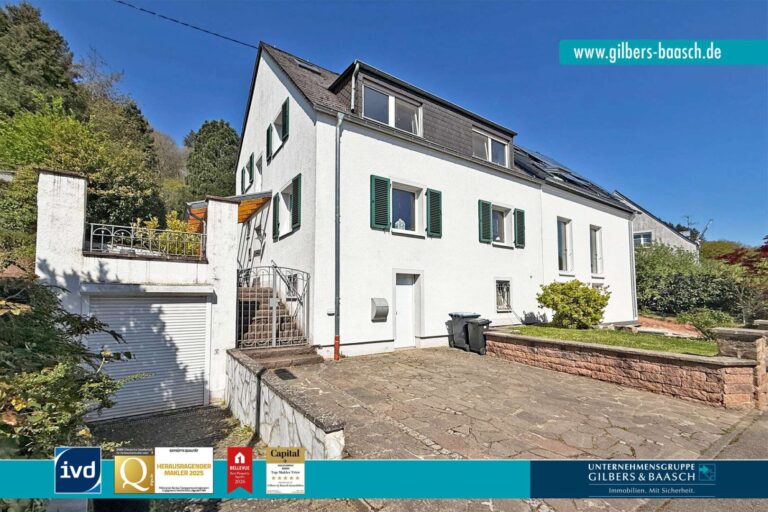 Charmantes Einfamilienhaus mit großem Garten