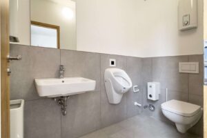 1. OG Toiletten
