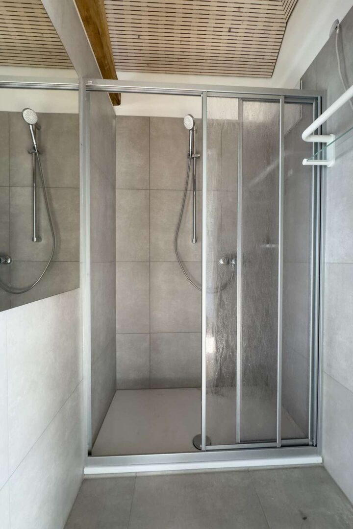 2. OG Dusche