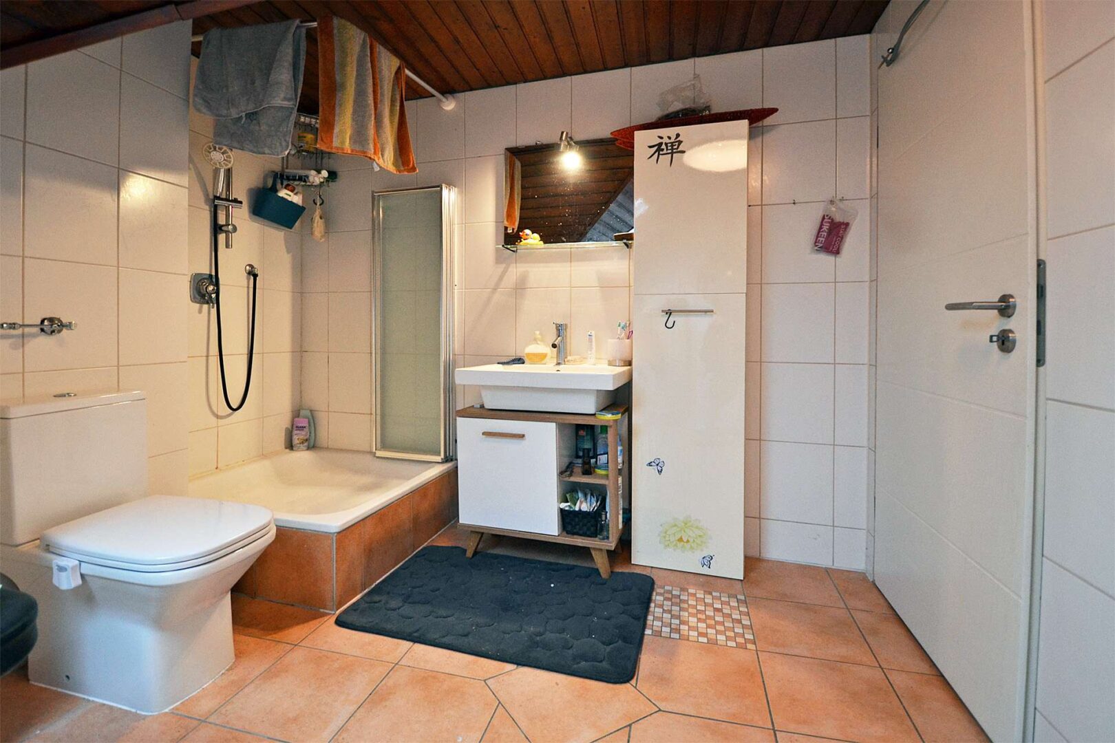 Tageslichtbad mit Dusche