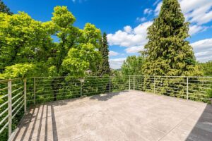 Dachterrasse - (KI generiert)