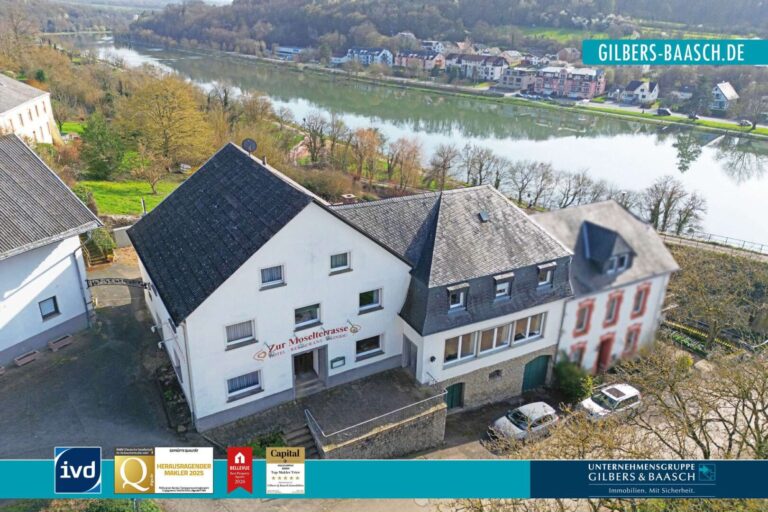 Hotelanwesen mit Moselblick
