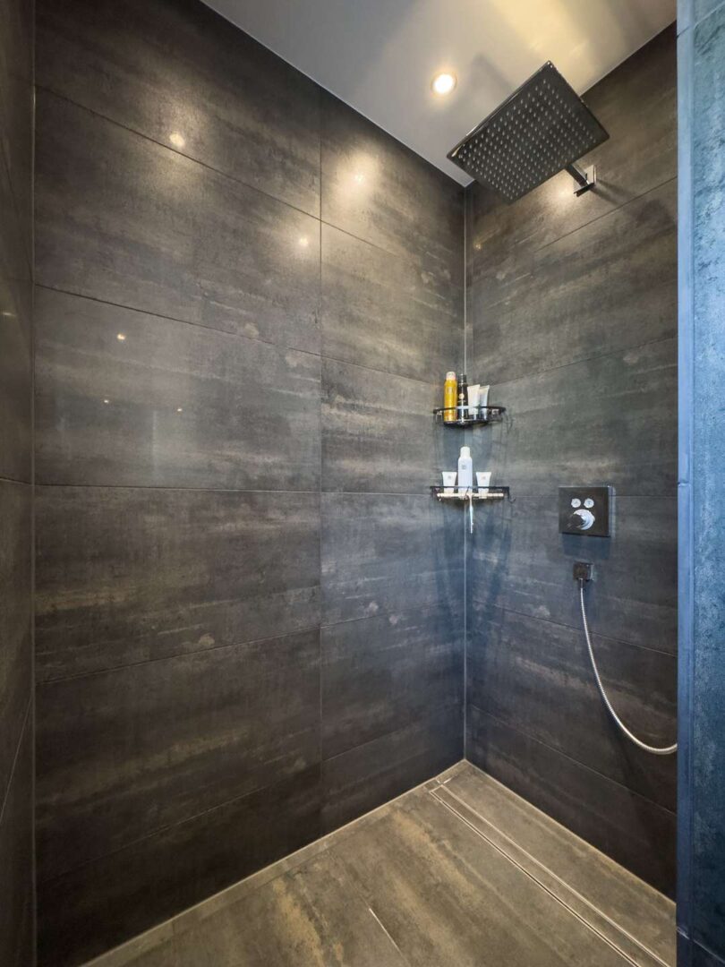 Dusche EG