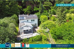 Trier-Biewer: Einfamilienhaus in Höhenlage mit traumhaftem Fernblick und großem Naturgrundstück